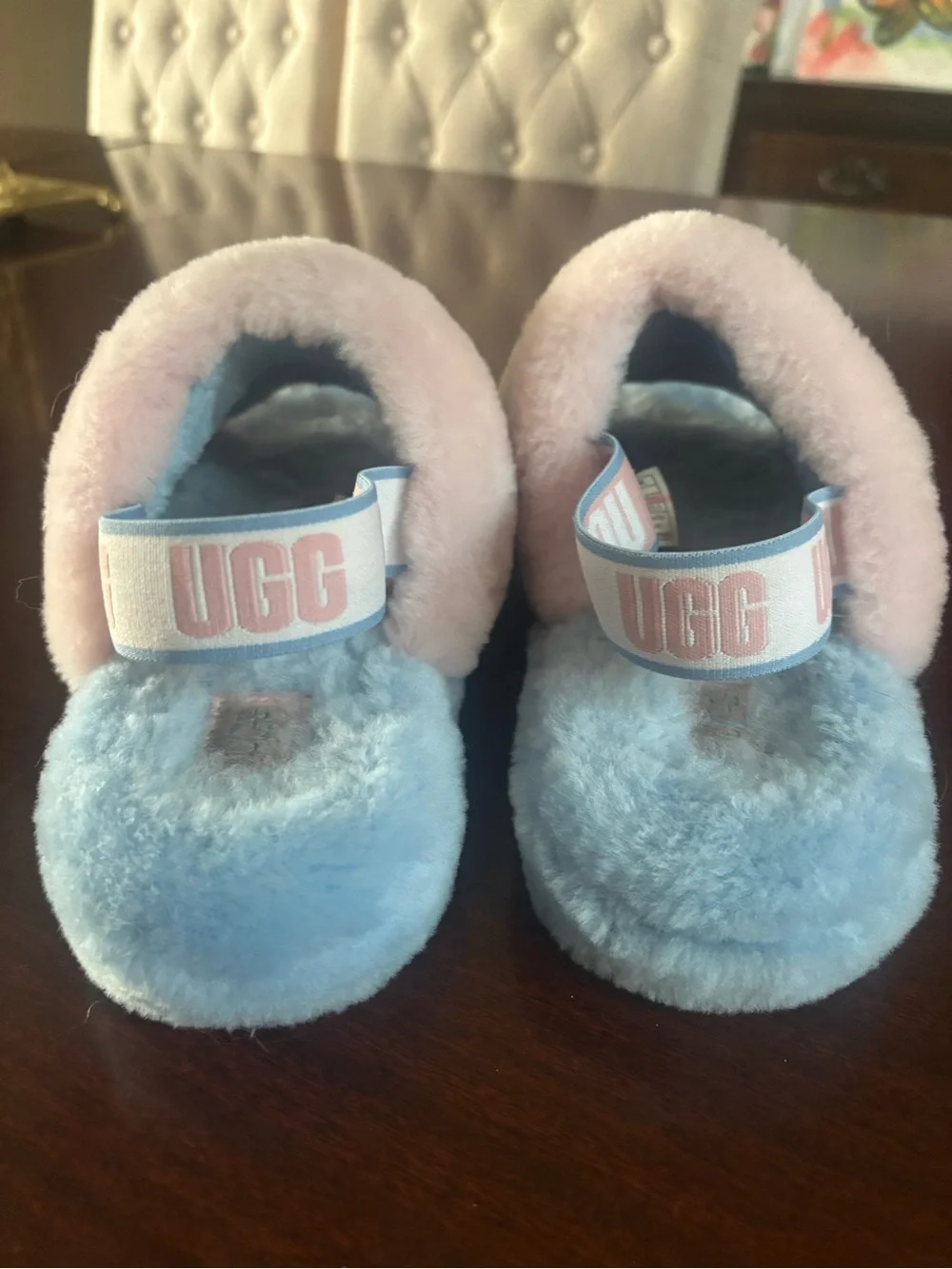 UGG LIMITED EDITION Big Kids- “ FLUFF YEAH” Plush Shearling  Slide Slippers SZ 5